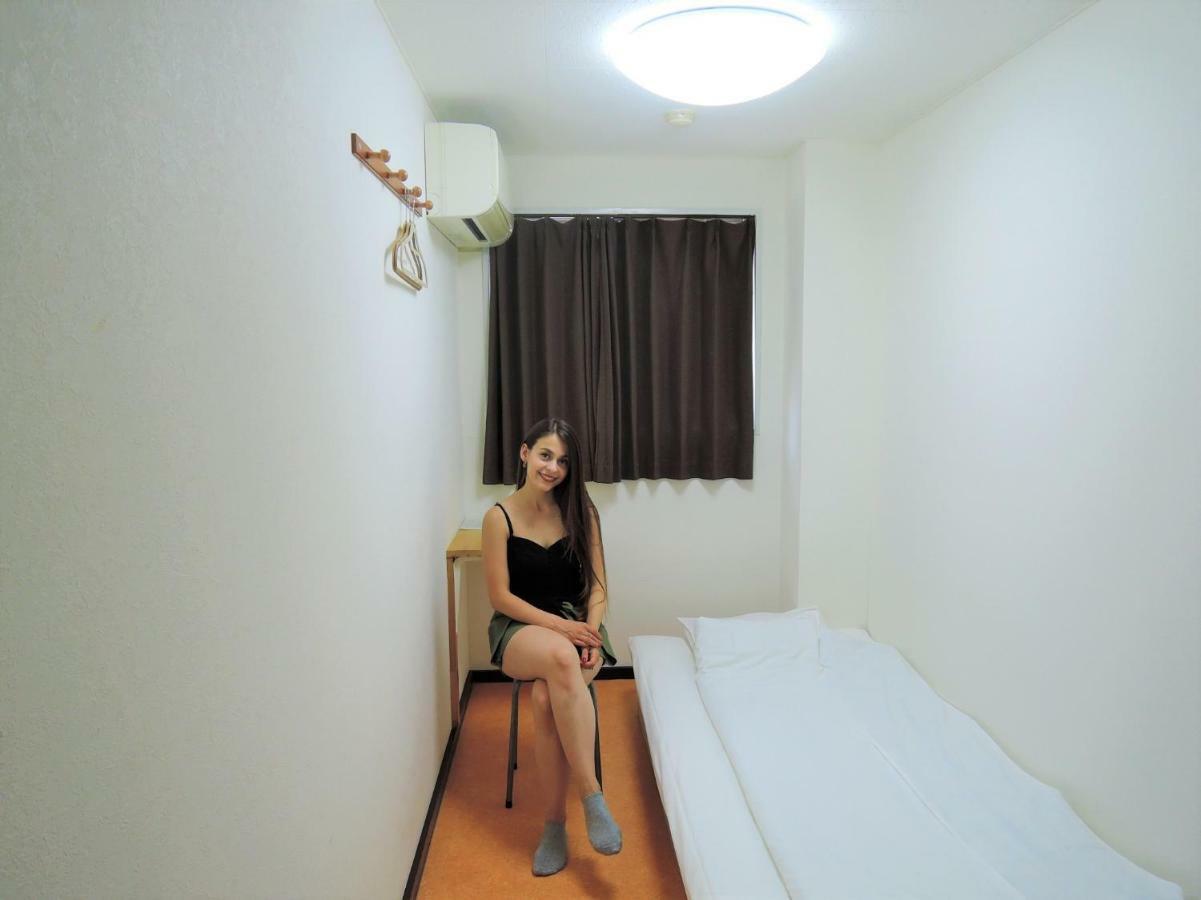 Hotel Lucky / Vacation Stay 3952 Осака Екстериор снимка