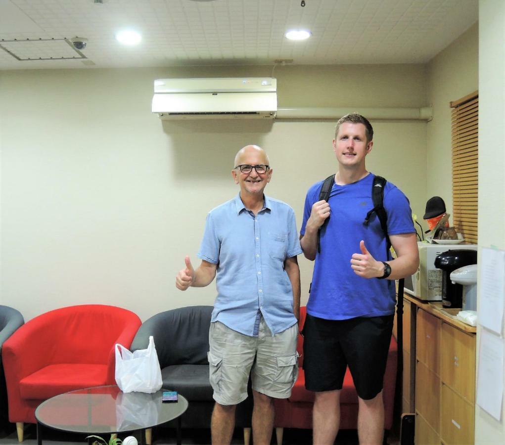 Hotel Lucky / Vacation Stay 3952 Осака Екстериор снимка